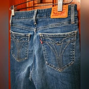 LEVIS 721 High Rise Skinny Jeans Size 27